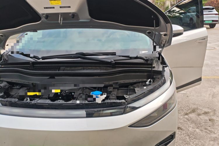 Used XPeng X9 2024 702 Ultra-Long Range Pro Engine Bay Left