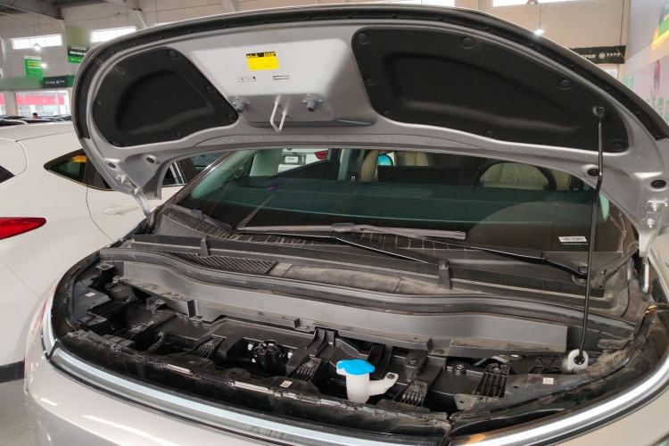 Used XPeng X9 2024 702 Ultra-Long Range Pro Engine Bay