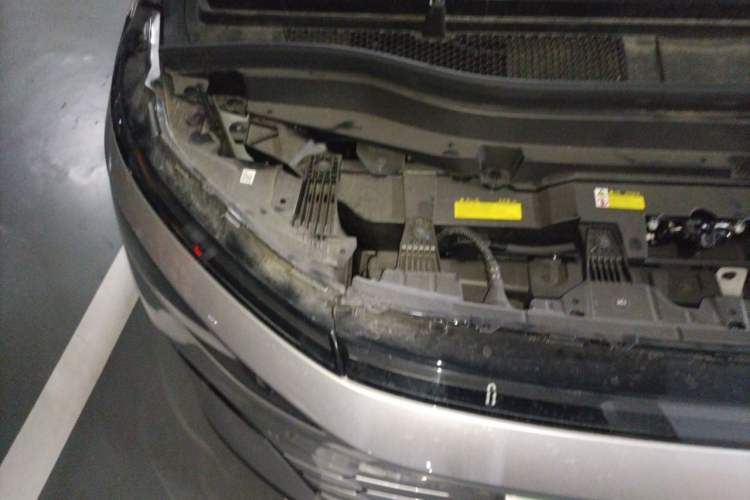 Used XPeng X9 2024 640 All-Wheel Drive High-Performance Max Engine Bay Right