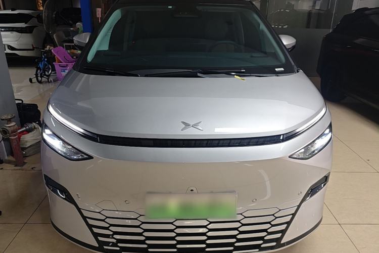 Used XPeng X9 2024 702 Ultra-Long Range Max Front