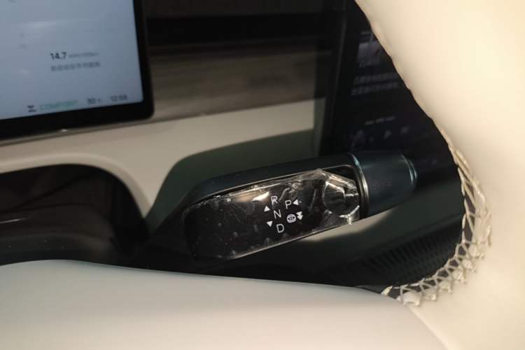 Used XPeng X9 2024 702 Ultra-Long Range Pro Gear Lever