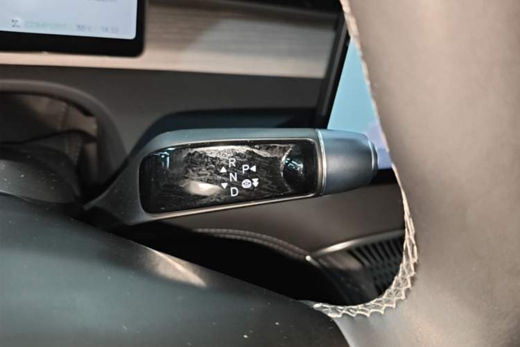 Used XPeng X9 2024 610 Long-Range Pro Gear Lever