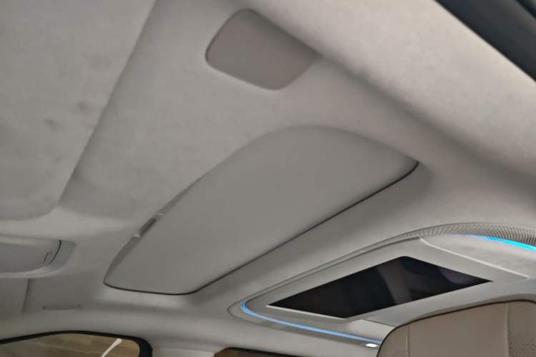 Used XPeng X9 2024 610 Long-Range Pro Headliner