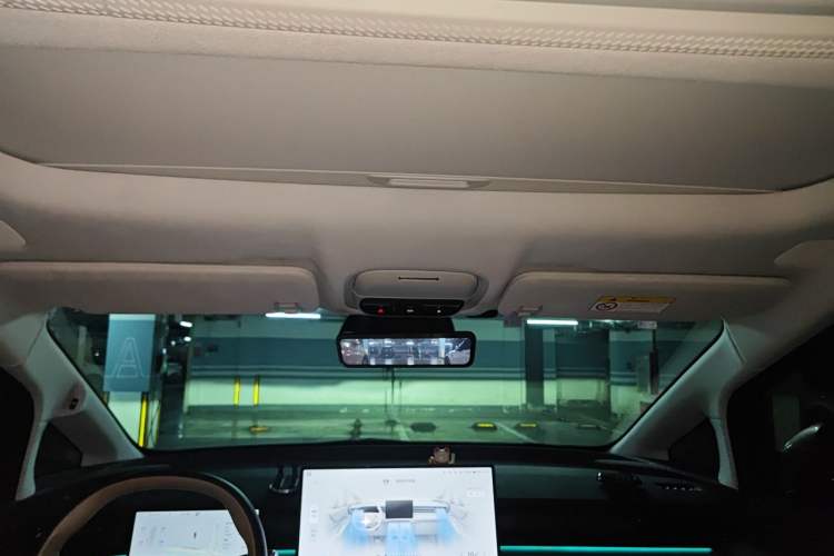 Used XPeng X9 2024 610 Long-Range Pro Headliner