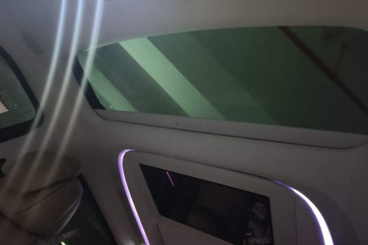 Used XPeng X9 2024 610 Long-Range Pro Headliner