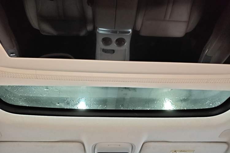 Used XPeng X9 2024 610 Long-Range Pro Headliner