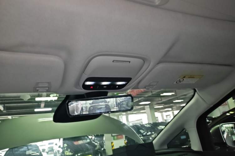 Used XPeng X9 2024 702 Ultra-Long Range Pro Headliner