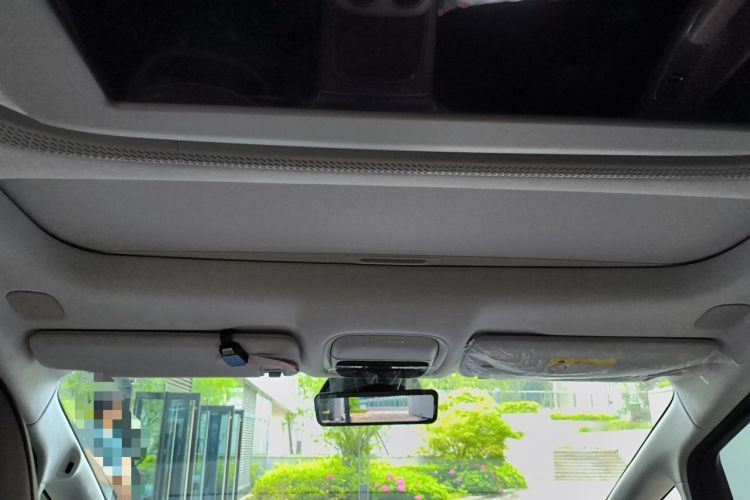Used XPeng X9 2024 610 Long-Range Max Headliner