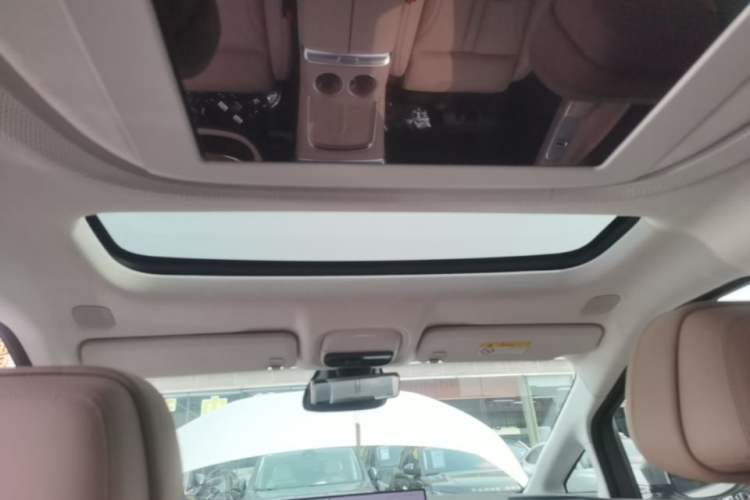 Used XPeng X9 2024 640 All-Wheel Drive High-Performance Max Headliner