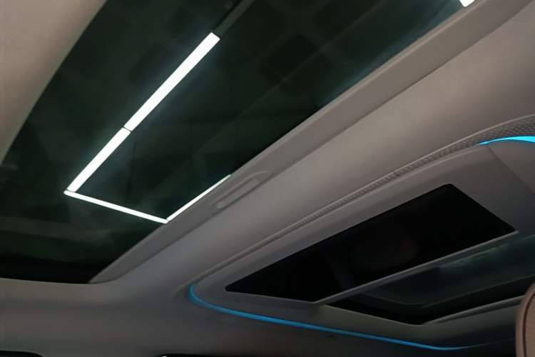 Used XPeng X9 2024 702 Ultra-Long Range Max Headliner