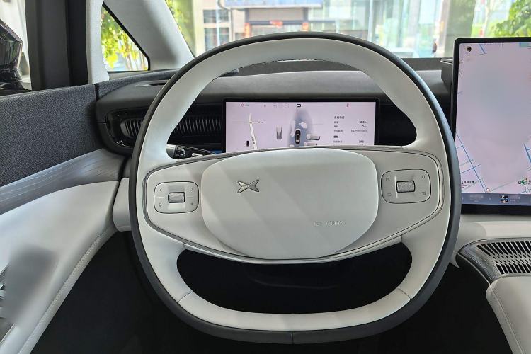 Used XPeng X9 2024 702 Ultra-Long Range Max Interior 3