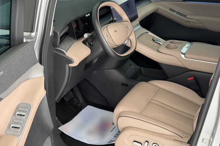 Used XPeng X9 2024 702 Ultra-Long Range Pro Interior 3