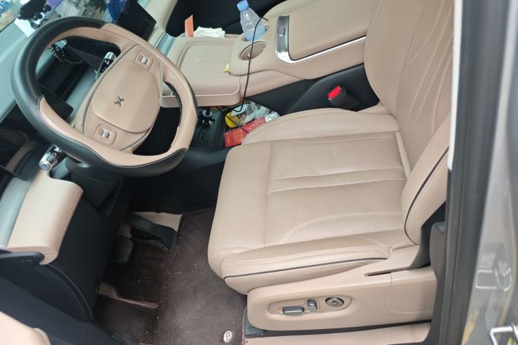 Used XPeng X9 2024 610 Long-Range Pro Left Front Seat