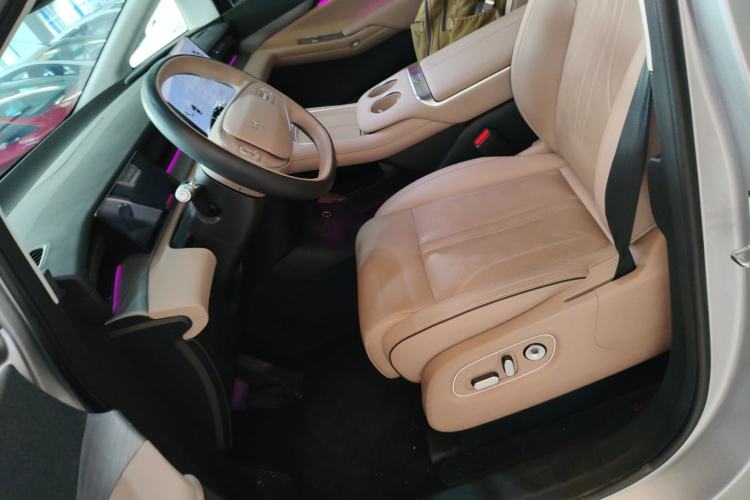 Used XPeng X9 2024 702 Ultra-Long Range Pro Left Front Seat