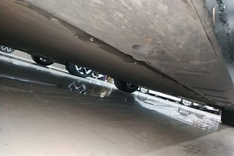 Used XPeng X9 2024 702 Ultra-Long Range Pro Left Side Sill