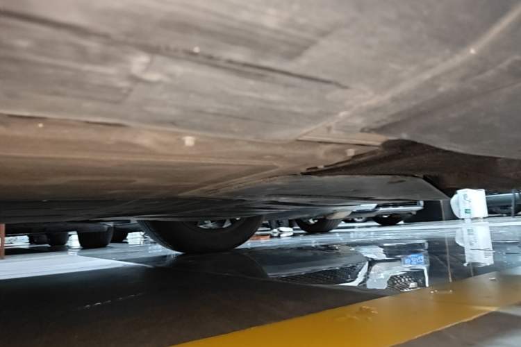 Used XPeng X9 2024 702 Ultra-Long Range Pro Left Side Sill