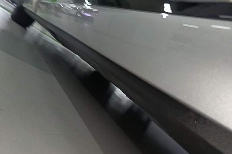 Used XPeng X9 2024 702 Ultra-Long Range Max Left Side Sill