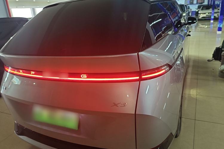 Used XPeng X9 2024 702 Ultra-Long Range Max Rear