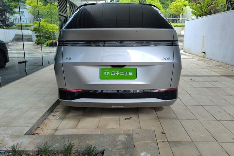 Used XPeng X9 2024 610 Long-Range Max Rear