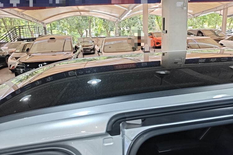 Used XPeng X9 2024 610 Long-Range Pro Roof