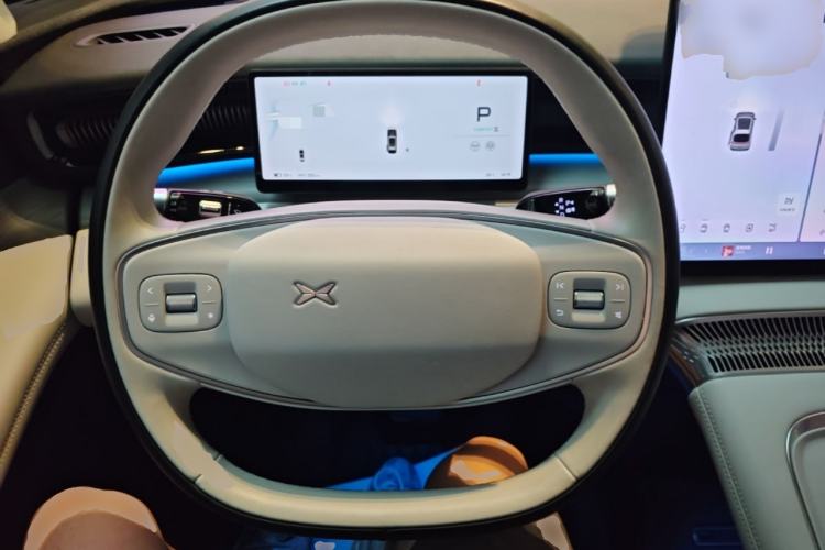 Used XPeng X9 2024 610 Long-Range Pro Steering Wheel