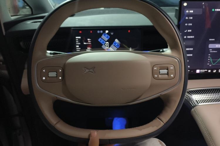 Used XPeng X9 2024 610 Long-Range Pro Steering Wheel