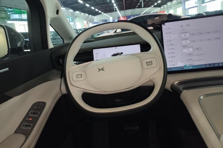 Used XPeng X9 2024 702 Ultra-Long Range Pro Steering Wheel