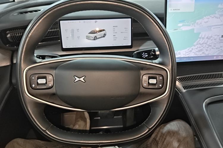 Used XPeng X9 2024 610 Long-Range Pro Steering Wheel