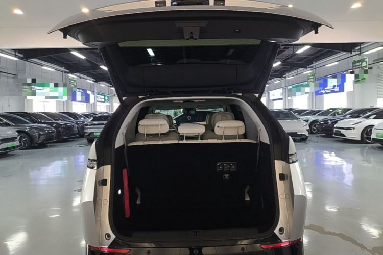 Used XPeng X9 2024 702 Ultra-Long Range Pro Trunk