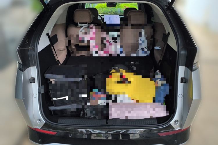 Used XPeng X9 2024 610 Long-Range Max Trunk
