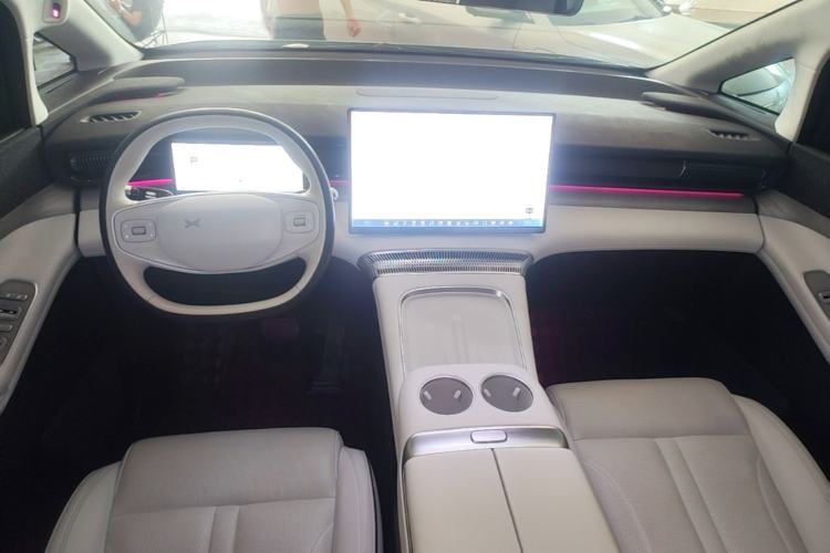 Used XPeng X9 2024 702 Ultra-Long Range Pro Center Console