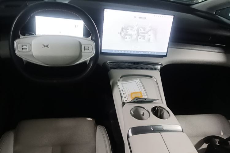 Used XPeng X9 2024 702 Ultra-Long Range Max Center Console