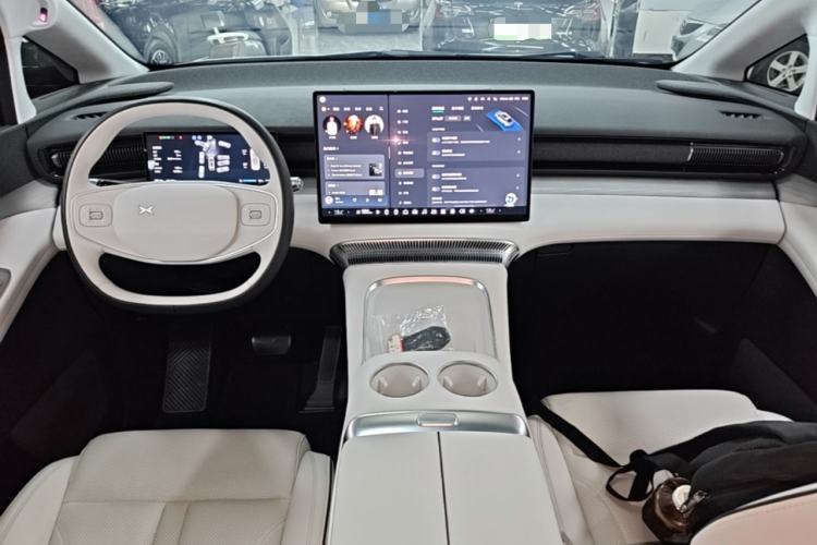 Used XPeng X9 2024 702 Ultra-Long Range Pro Center Console