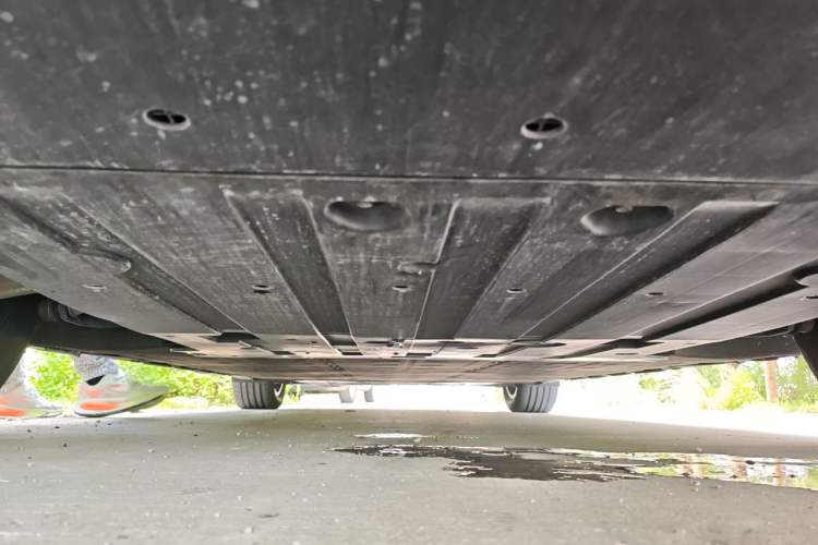 Used XPeng X9 2024 610 Long-Range Pro Chassis Front