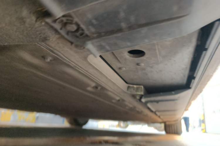 Used XPeng X9 2024 702 Ultra-Long Range Max Chassis Front Left