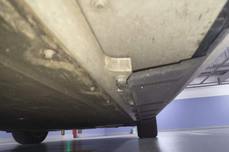 Used XPeng X9 2024 610 Long-Range Pro Chassis Front Left