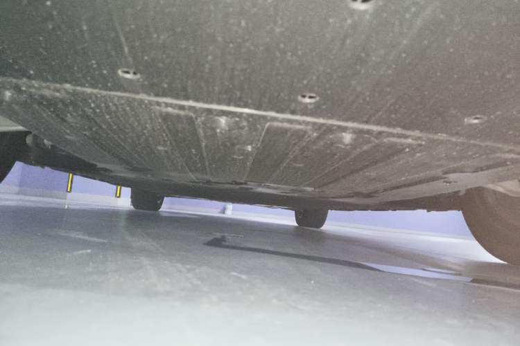 Used XPeng X9 2024 610 Long-Range Pro Chassis Front