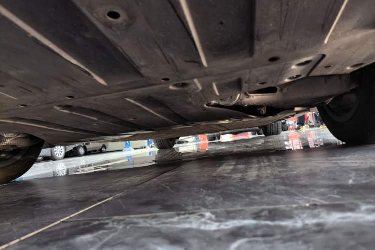 Used XPeng X9 2024 702 Ultra-Long Range Pro Chassis Rear