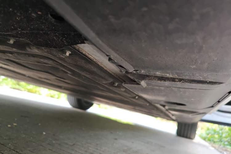 Used XPeng X9 2024 610 Long-Range Pro Chassis Rear Right