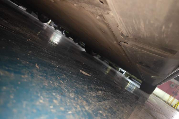 Used XPeng X9 2024 610 Long-Range Pro Chassis Rear Right