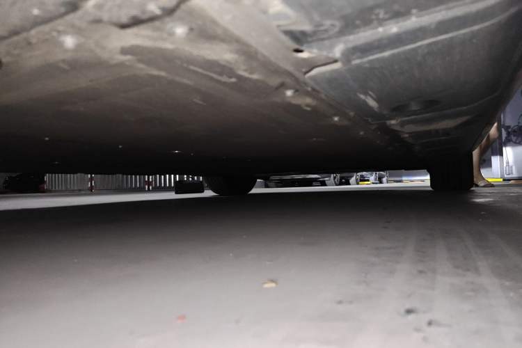 Used XPeng X9 2024 702 Ultra-Long Range Pro Chassis Rear Right