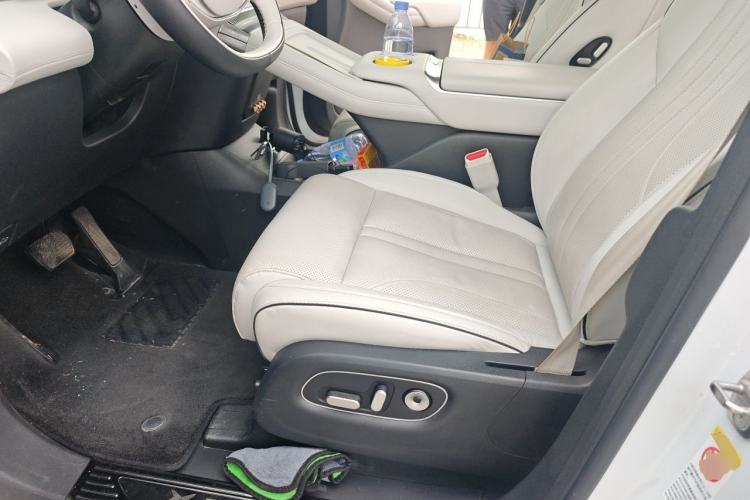 Used XPeng X9 2024 640 All-Wheel Drive High-Performance Max Driver Seat