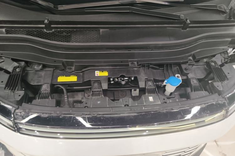 Used XPeng X9 2024 640 All-Wheel Drive High-Performance Max Engine Bay