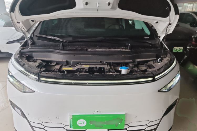 Used XPeng X9 2024 702 Ultra-Long Range Pro Engine Bay