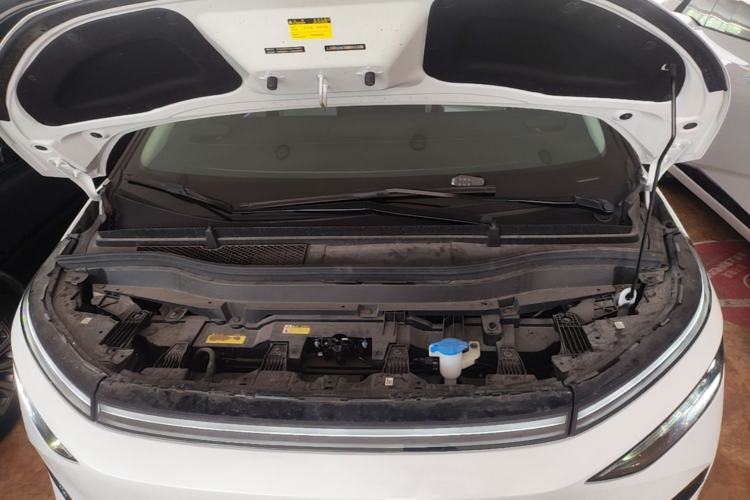 Used XPeng X9 2024 702 Ultra-Long Range Pro Engine Bay