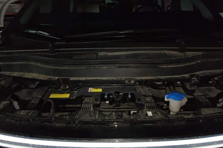 Used XPeng X9 2024 640 All-Wheel Drive High-Performance Max Engine Bay