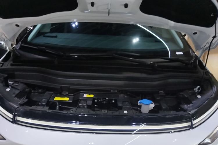 Used XPeng X9 2024 702 Ultra-Long Range Pro Engine Bay