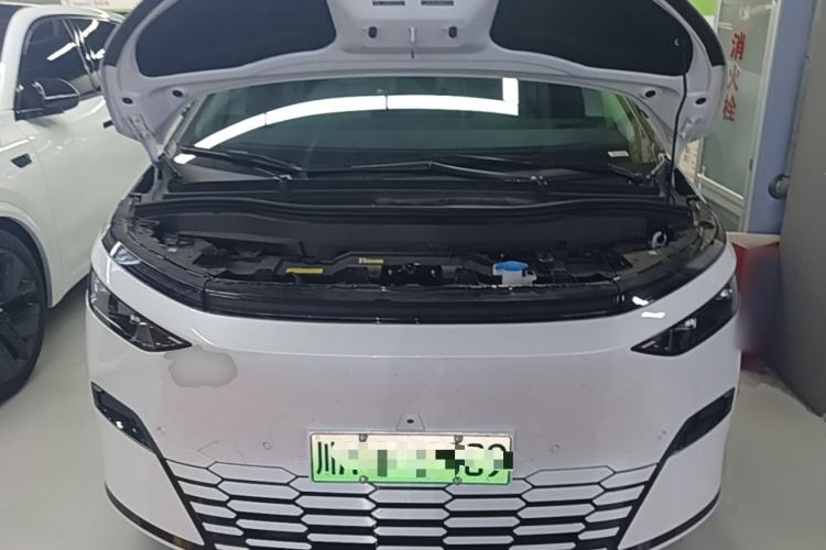 Used XPeng X9 2024 702 Ultra-Long Range Max Engine Bay