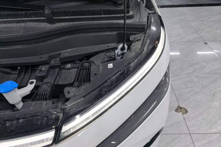 Used XPeng X9 2024 702 Ultra-Long Range Pro Engine Bay Left