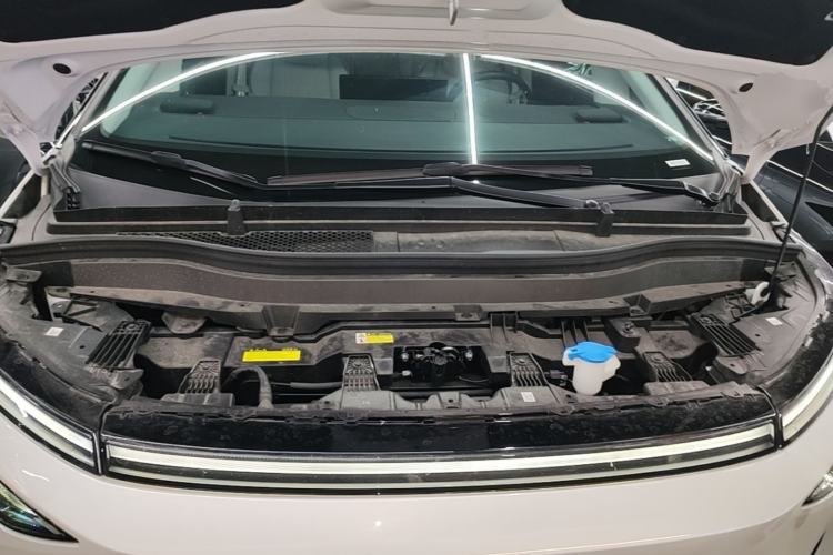 Used XPeng X9 2024 640 All-Wheel Drive High-Performance Max Engine Bay